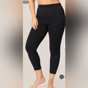 EMPETUA by SHAPERMINT High-Waisted Shaping Capri